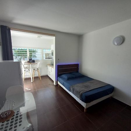Le Studio Oncle Sam - Acces Piscine Et Plage Le Gosier  Buitenkant foto